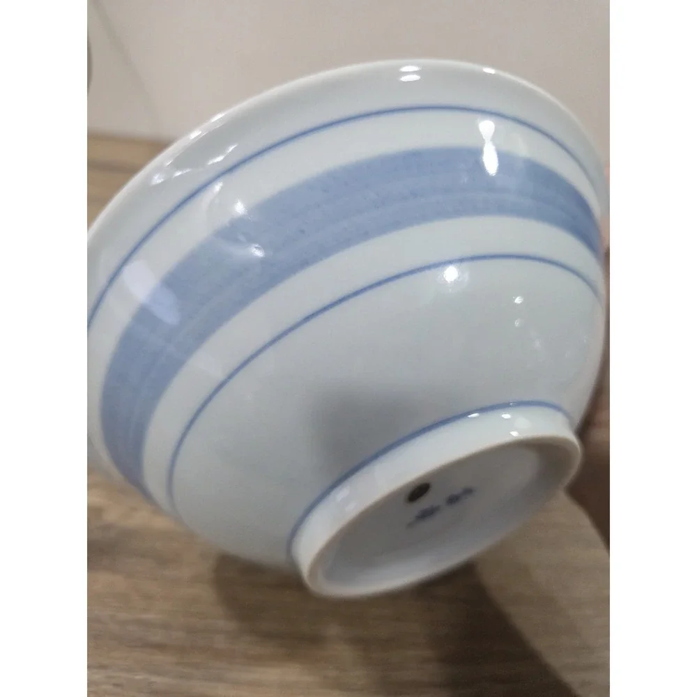 Chinese Blue and White Porcelain Bowl Floral Pattern Marked 8